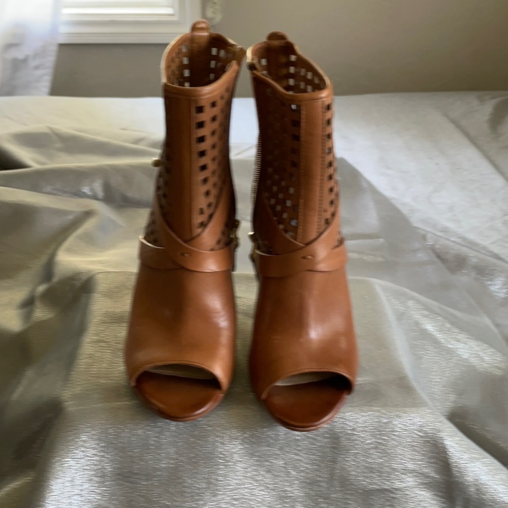 Women’s open toe Guess boots